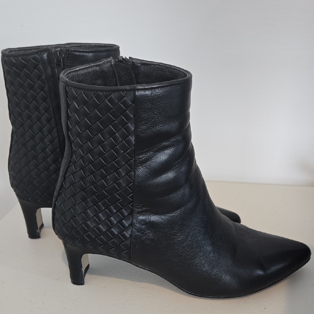 Andre Assous Black Leather Ankle Boots - 7